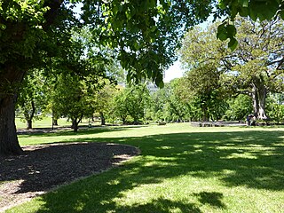 Flagstaff Gardens