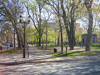 Square Saint-Louis