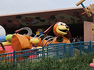 Slinky Dog Zig Zag Spin