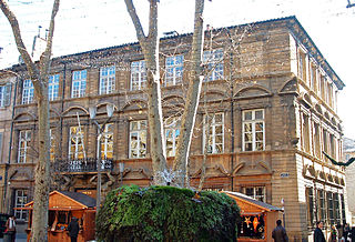 Porte de l'hôtel Maurel de Pontevès