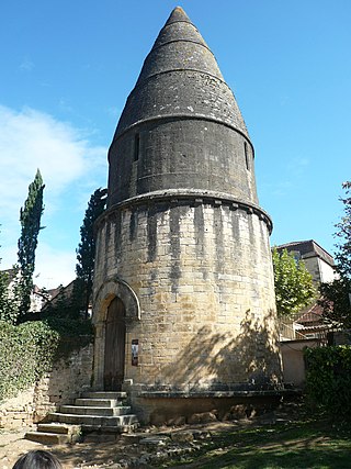 Lanterne des morts XIIe siècle