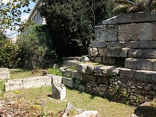 Library of Pantainos