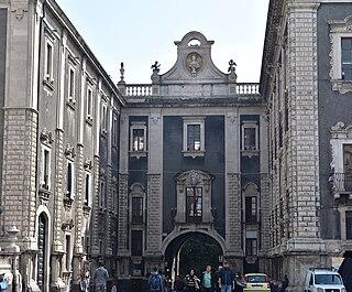 Porta Uzeda