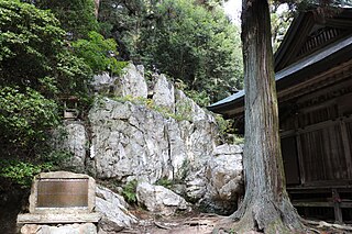 鹿島神社のペグマタイト岩脈