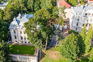 Aštuonių klevų ratas Vileišių sodyboje