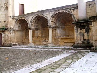 Capilla de los Benavides (ruinas)