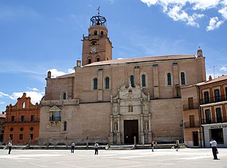 Colegiata de San Antolín