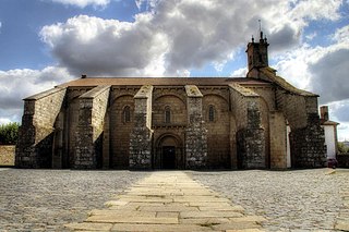 Colexiata de Santa María a Real de Sar