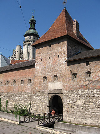 Hlyniany Gate