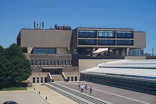 Milwaukee County War Memorial Center