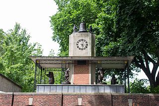 Delacorte Musical Clock