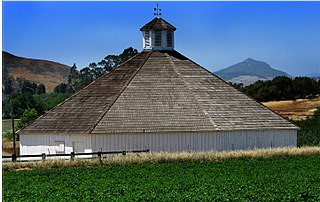 Pereira Octagon Barn